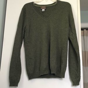 Green 100% cashmere sweater
